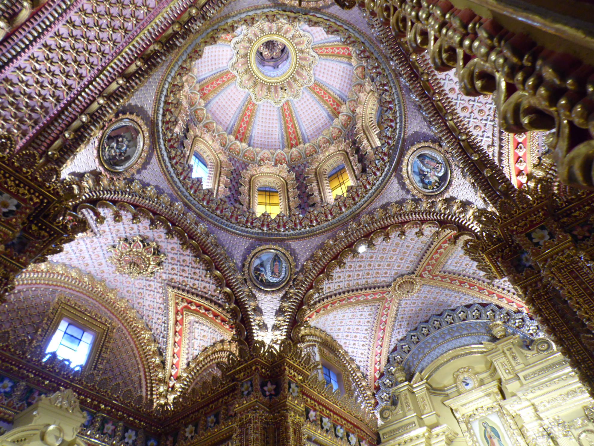 Bóveda de la capilla de la virgen de Guadalupe en Morelia, Michoacán, México
